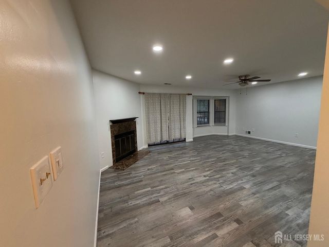 406 Woodhaven Drive, Edison, NJ 08817