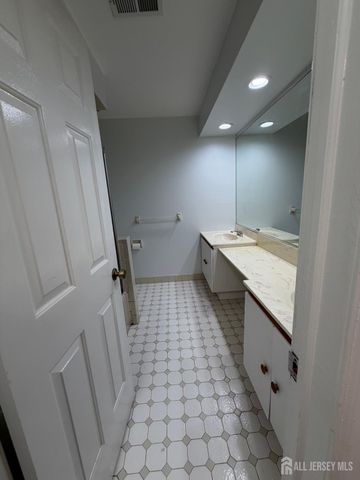 406 Woodhaven Drive, Edison, NJ 08817
