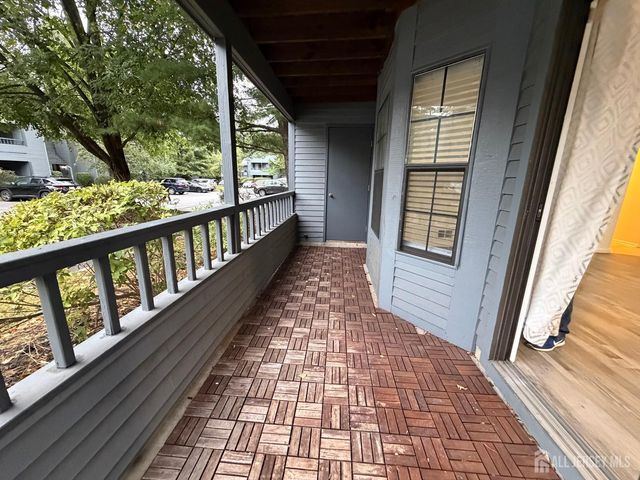406 Woodhaven Drive, Edison, NJ 08817