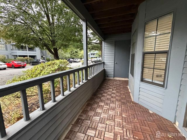 406 Woodhaven Drive, Edison, NJ 08817