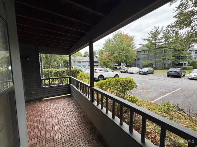 406 Woodhaven Drive, Edison, NJ 08817
