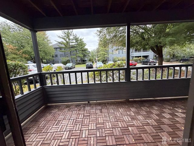 406 Woodhaven Drive, Edison, NJ 08817