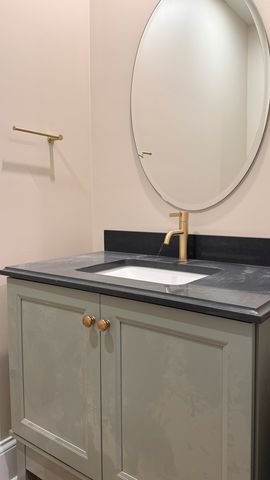 213 Northampton Lane, Lincolnshire, IL 60069