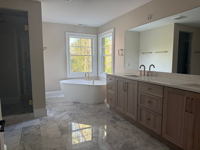 213 Northampton Lane, Lincolnshire, IL 60069