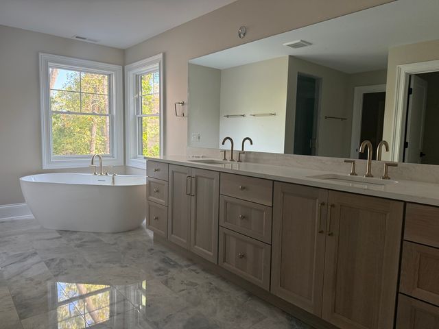 213 Northampton Lane, Lincolnshire, IL 60069