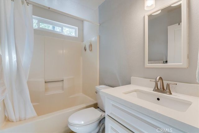 2195 Green Street, Cambria, CA 93428