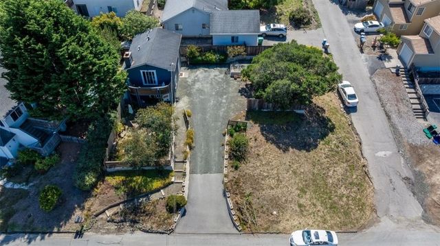 2195 Green Street, Cambria, CA 93428