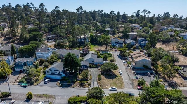 2195 Green Street, Cambria, CA 93428
