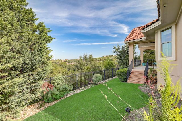 2916 Old Course DR 7, Austin, TX 78732