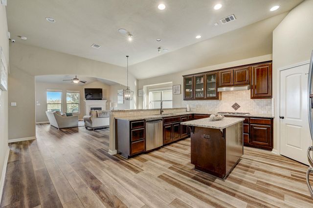 2916 Old Course DR 7, Austin, TX 78732