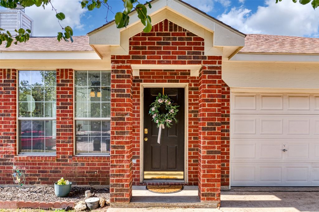 4817 Marina Del Road, Fort Worth, TX 76179