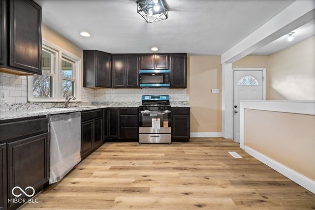 126 N State Street, Markleville, IN 46056