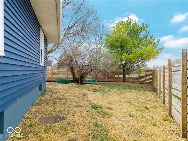 126 N State Street, Markleville, IN 46056