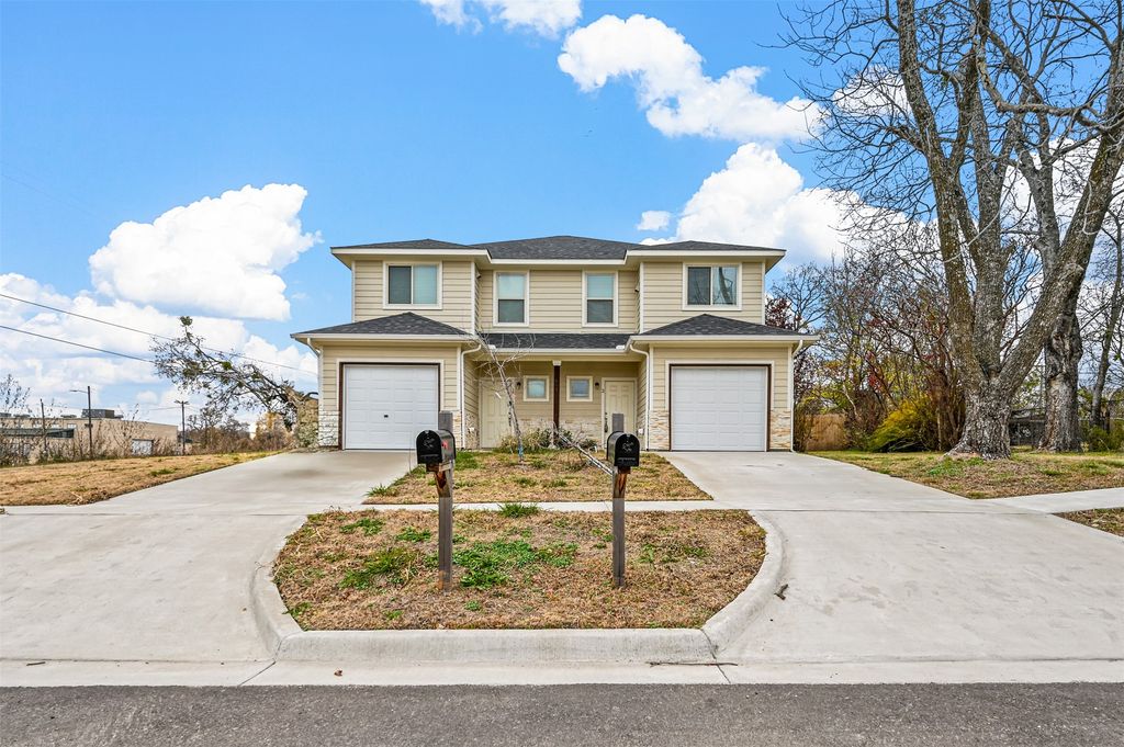 601 Thomas Street 1, Bonham, TX 75418