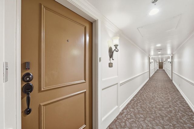 3525 Sage Road 909, Houston, TX 77056