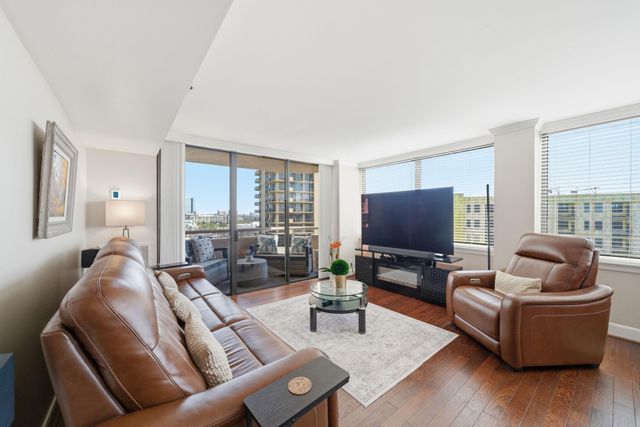 3525 Sage Road 909, Houston, TX 77056