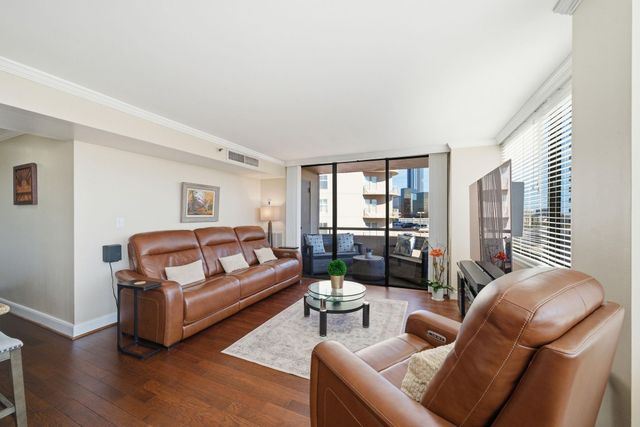 3525 Sage Road 909, Houston, TX 77056