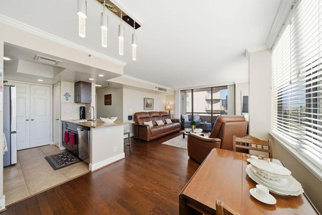 3525 Sage Road 909, Houston, TX 77056