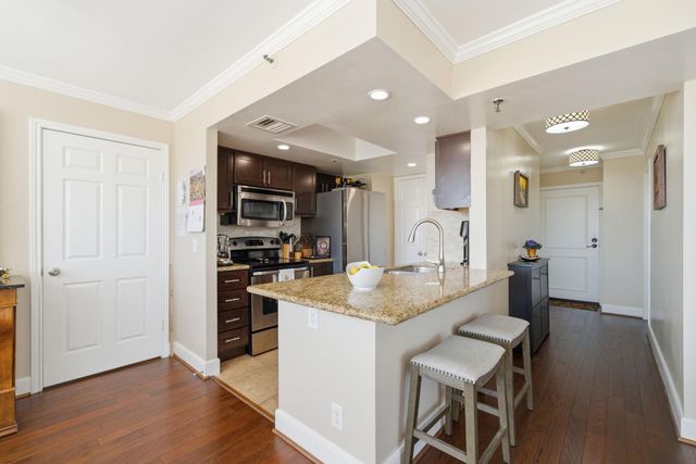 3525 Sage Road 909, Houston, TX 77056