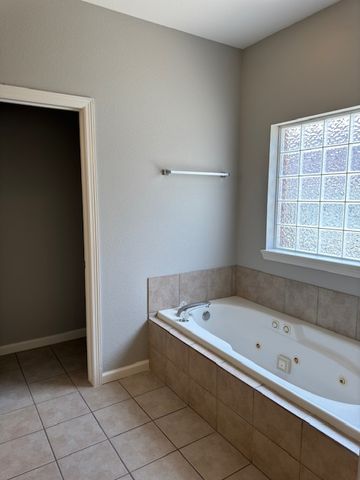 1109 N Wren Drive, Rogers, AR 72756