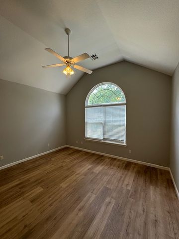 1109 N Wren Drive, Rogers, AR 72756