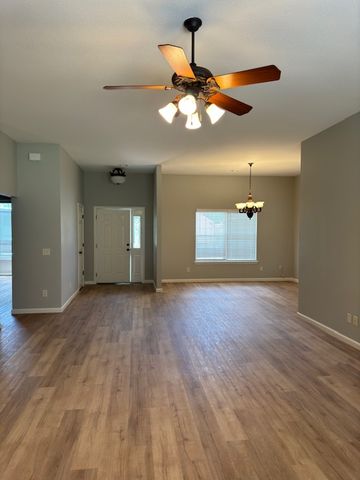 1109 N Wren Drive, Rogers, AR 72756