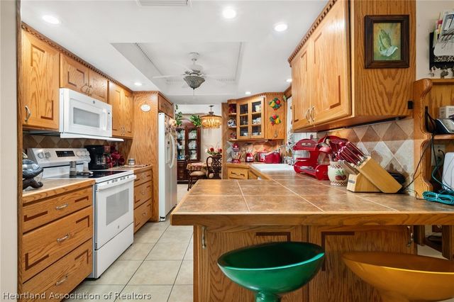 216 Robinhood Terrace, Sebring, FL 33876