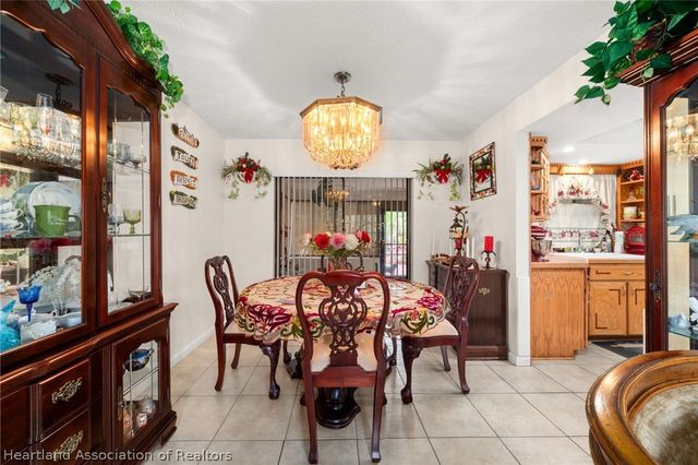 216 Robinhood Terrace, Sebring, FL 33876