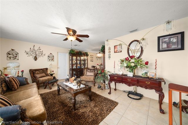 216 Robinhood Terrace, Sebring, FL 33876