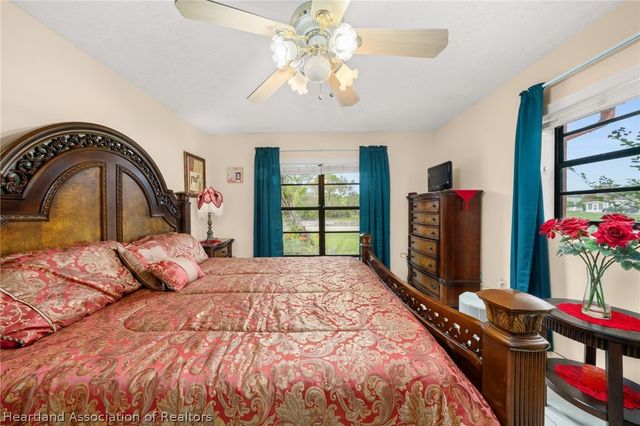 216 Robinhood Terrace, Sebring, FL 33876