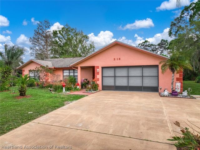 216 Robinhood Terrace, Sebring, FL 33876