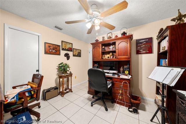 216 Robinhood Terrace, Sebring, FL 33876