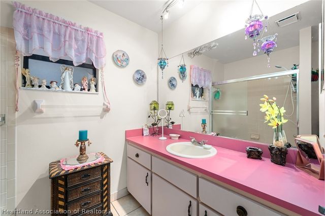 216 Robinhood Terrace, Sebring, FL 33876