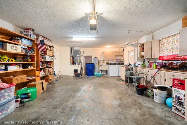 216 Robinhood Terrace, Sebring, FL 33876