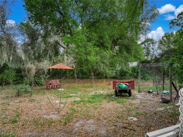 216 Robinhood Terrace, Sebring, FL 33876
