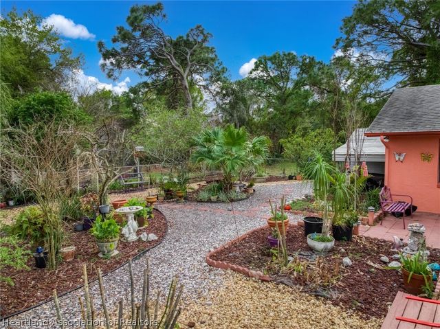 216 Robinhood Terrace, Sebring, FL 33876