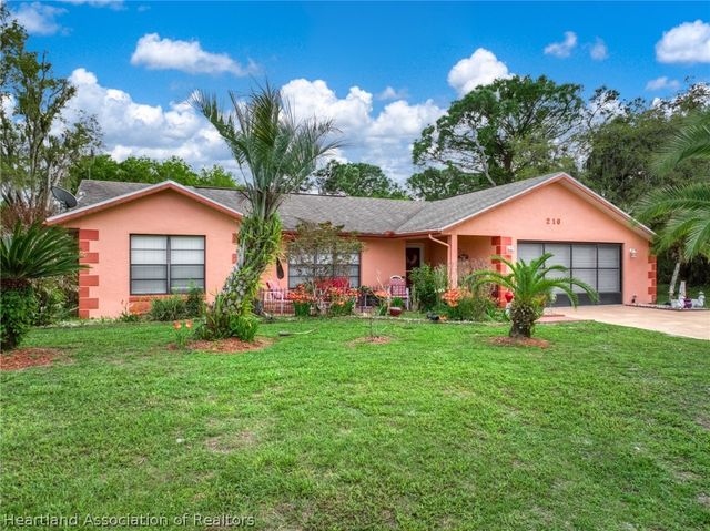 216 Robinhood Terrace, Sebring, FL 33876