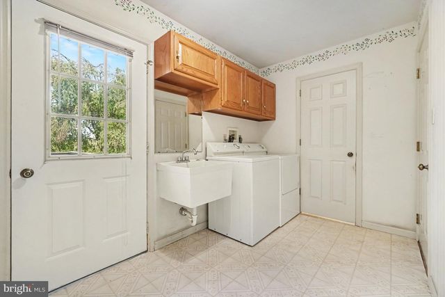 729 SCHAEFFER RD, Lebanon, PA 17042
