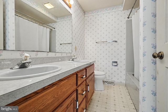 729 SCHAEFFER RD, Lebanon, PA 17042