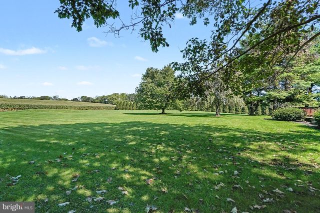 729 SCHAEFFER RD, Lebanon, PA 17042