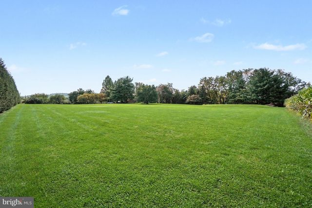 729 SCHAEFFER RD, Lebanon, PA 17042