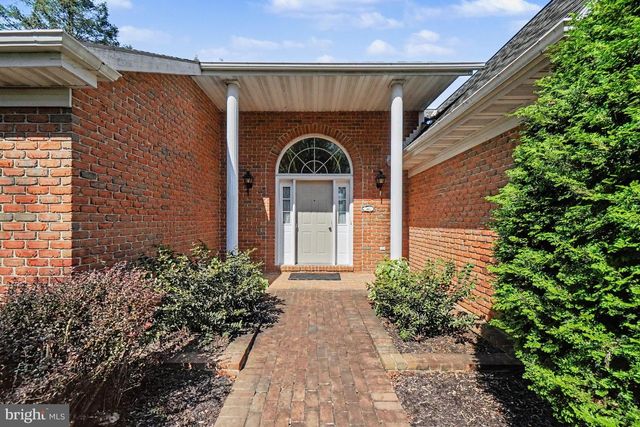 729 SCHAEFFER RD, Lebanon, PA 17042