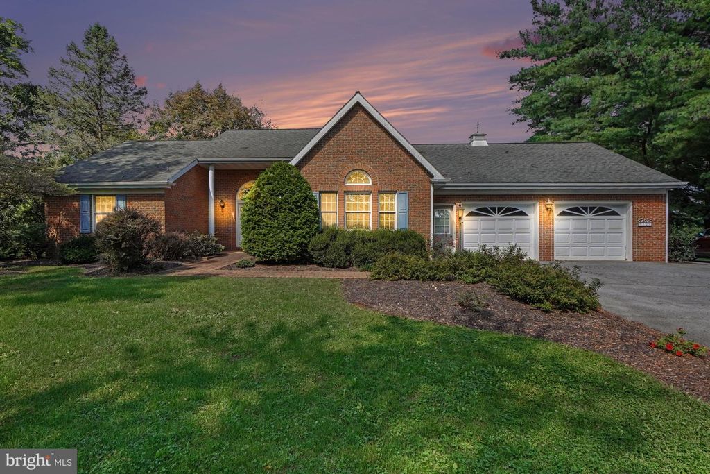 729 SCHAEFFER RD, Lebanon, PA 17042