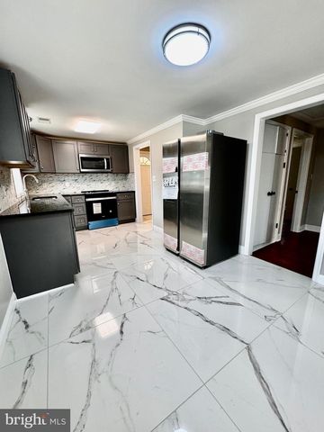 137 FOX DR, Winchester, VA 22601