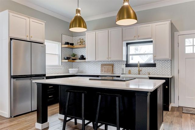 806 E Warner Avenue, Guthrie, OK 73044