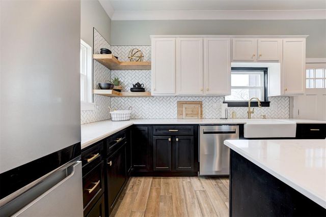 806 E Warner Avenue, Guthrie, OK 73044