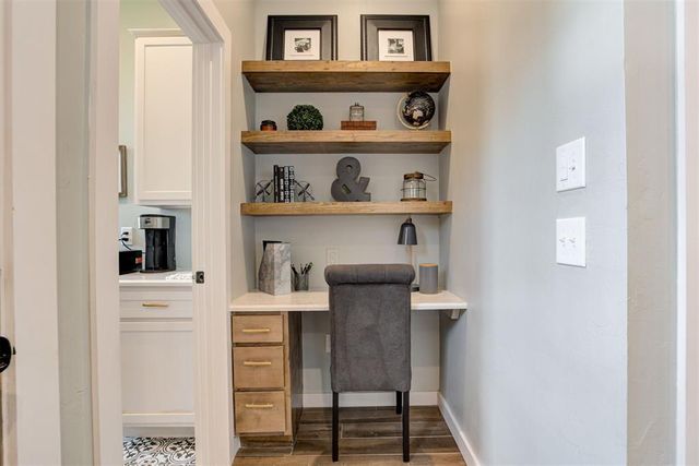 806 E Warner Avenue, Guthrie, OK 73044