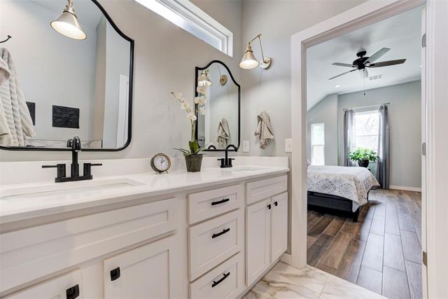 806 E Warner Avenue, Guthrie, OK 73044