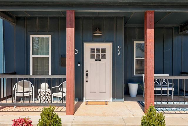 806 E Warner Avenue, Guthrie, OK 73044