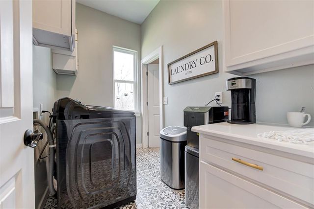 806 E Warner Avenue, Guthrie, OK 73044